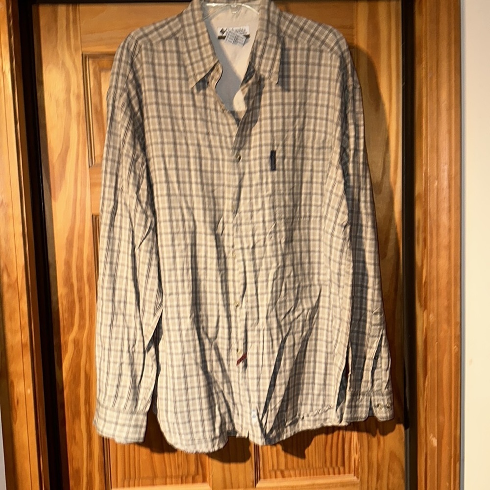 Men’s button up - Picture 2 of 4